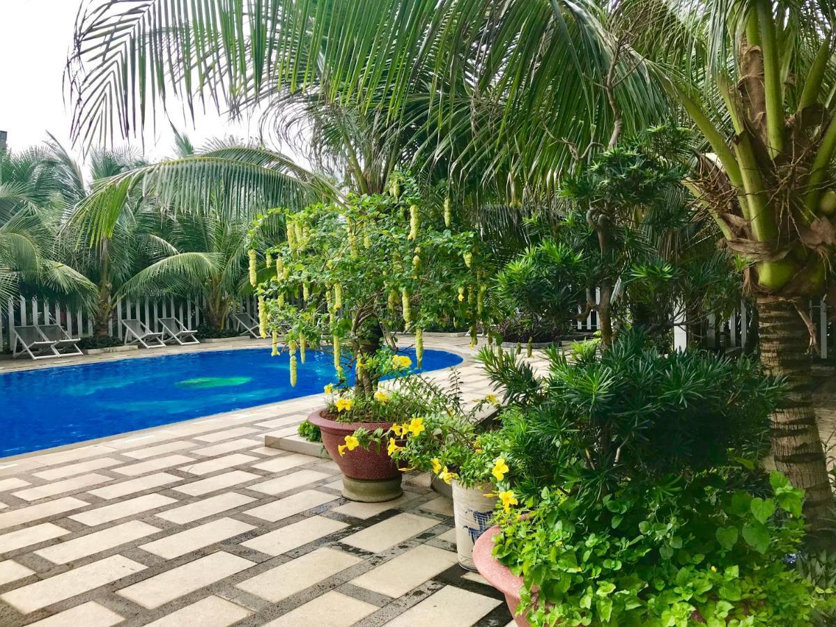 Oceanward Hotel & Resort Long Hai Bagian luar foto