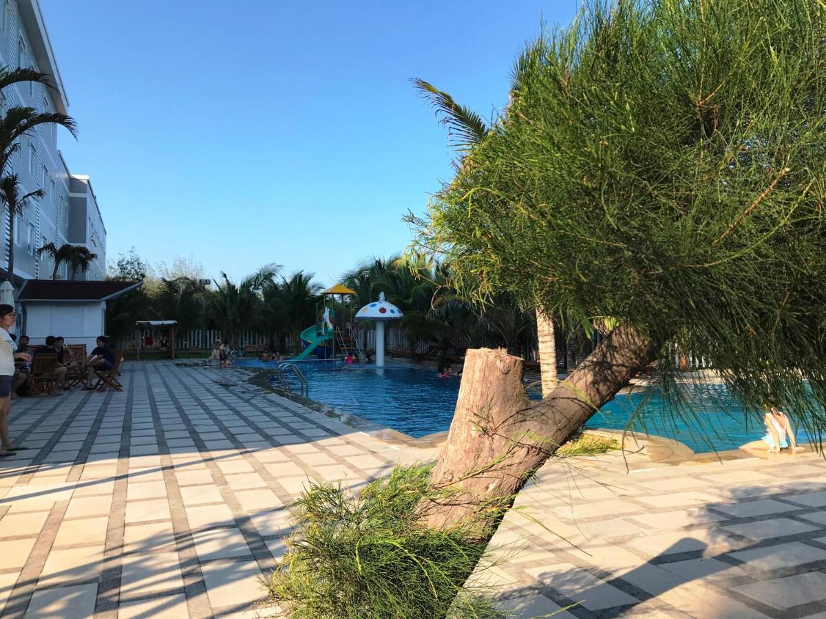Oceanward Hotel & Resort Long Hai Bagian luar foto