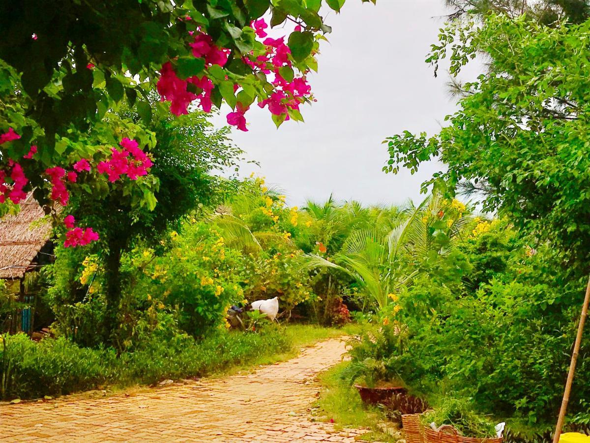 Oceanward Hotel & Resort Long Hai Bagian luar foto